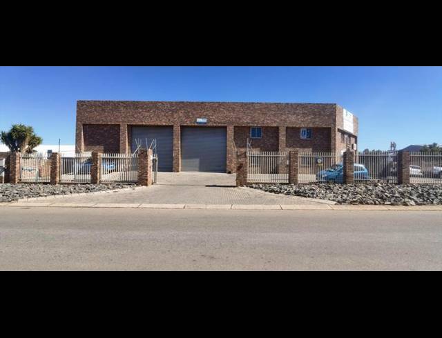 INDUSTRIAL PROPERTY TO RENT IN SILVERTON